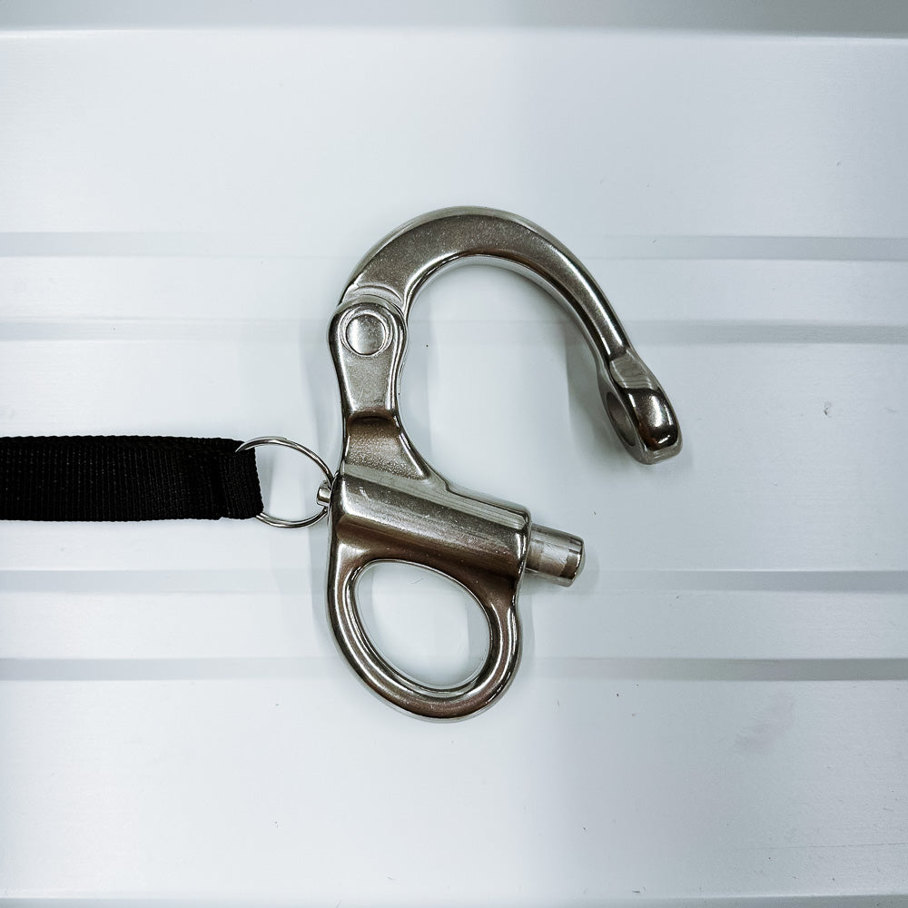 thumbnail image 2 of Showman 52984-B Pair Of 29" Bungee Cords With Panic Snap Hooks – Trailer Tie Downs 2 of 5